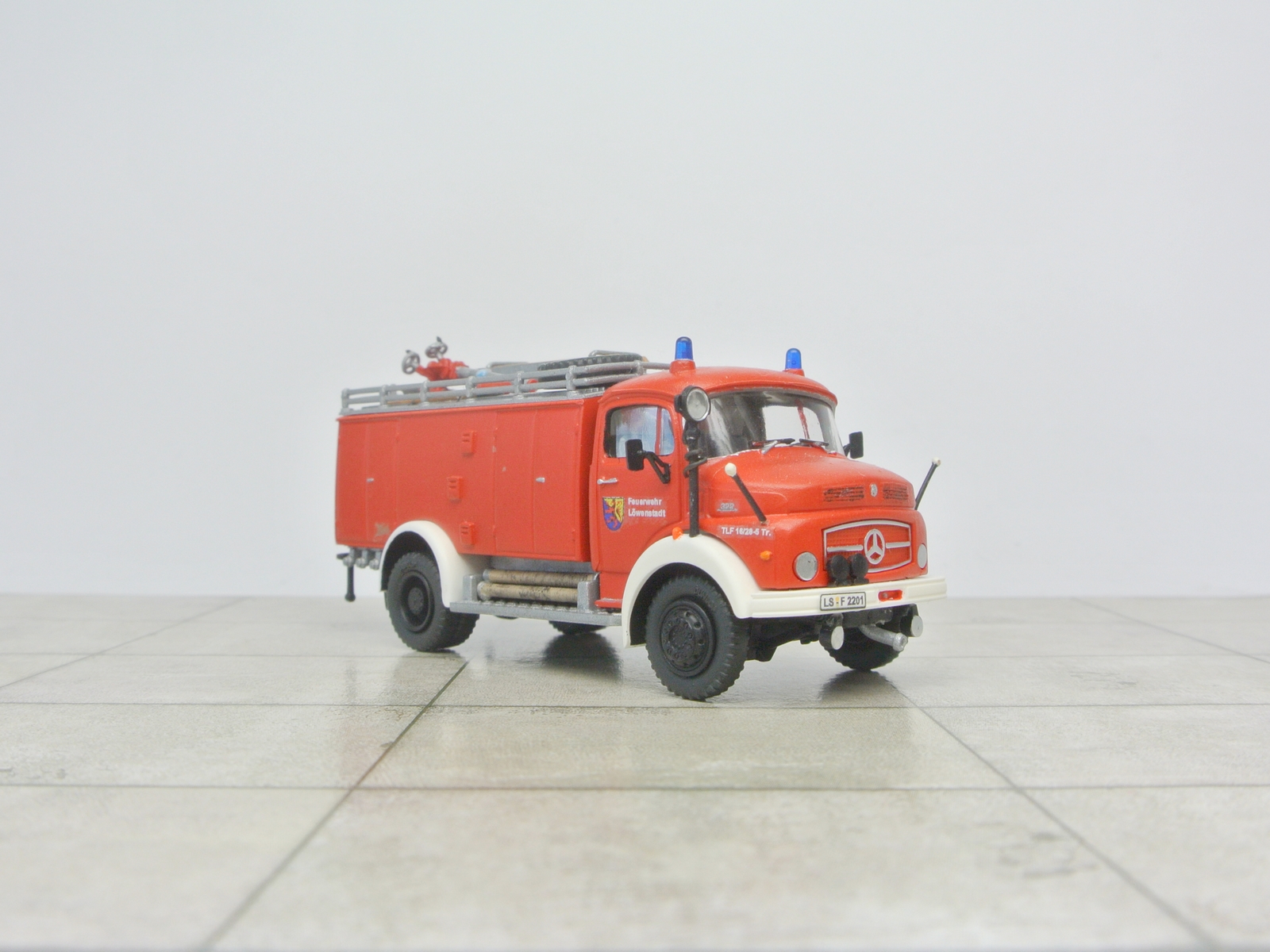 MB LAF 322, TLF 16/24-5 Tr., vr